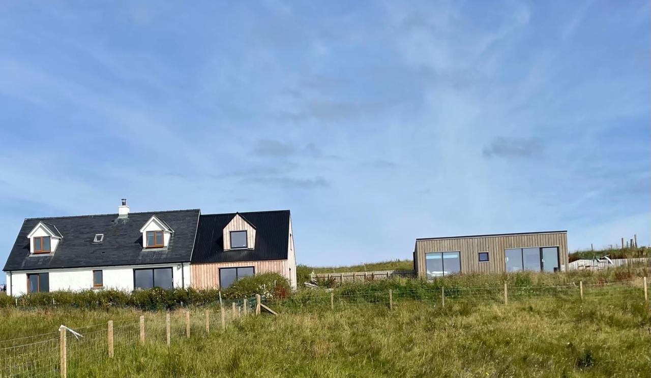Flora'S Cliff View Villa Kilmuir  Exterior photo